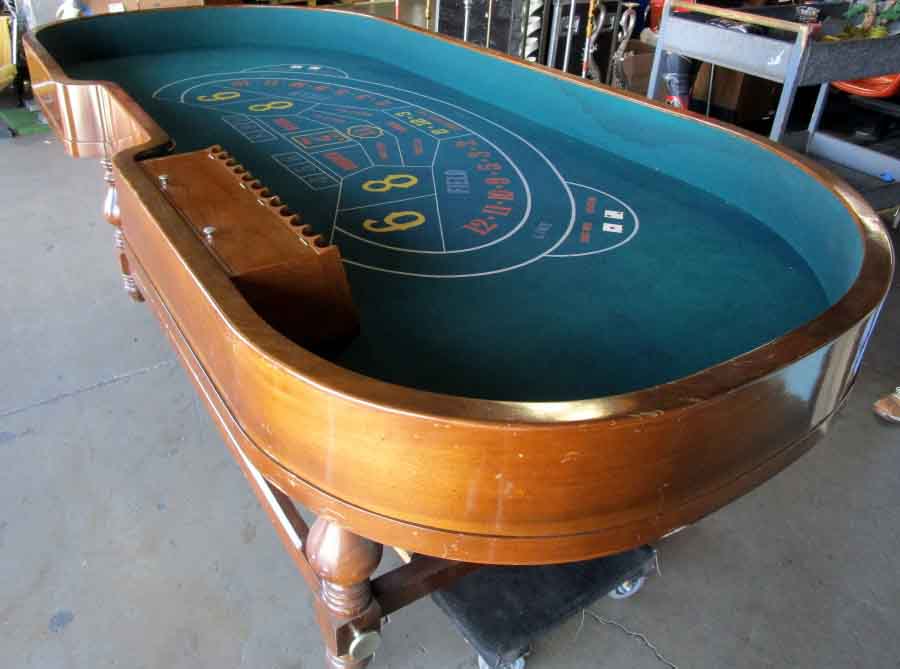 30'S SINGLE DEALER CRAP TABLE in CASINO > TABLES