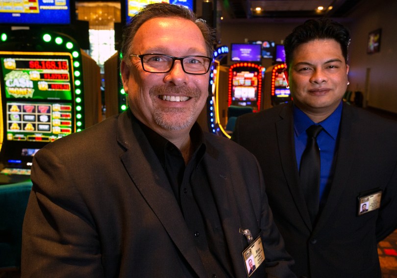 What are casino hosts and why they’ll be your best friend at the resort